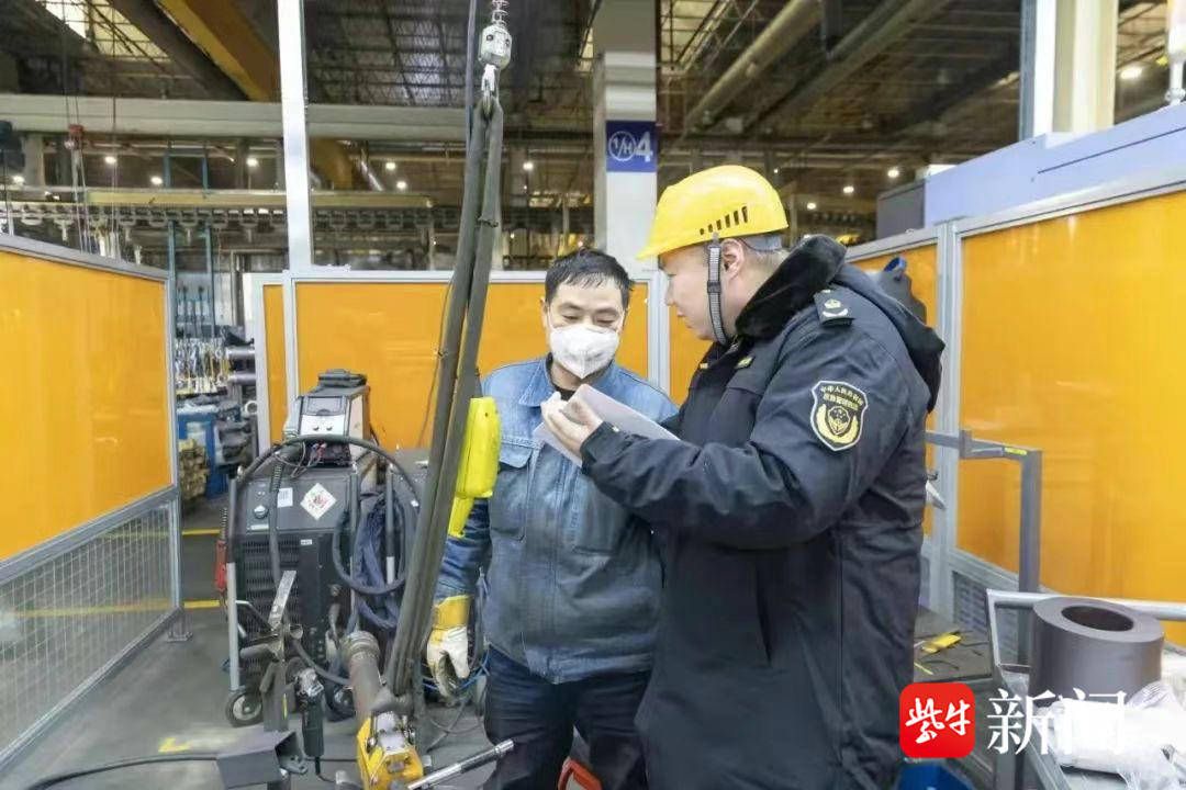 防得住、控得了、逃得出 ，江蘇全鏈條推進“廠中廠”安全生產(chǎn)專項治理:鋼板樁生產(chǎn)廠

